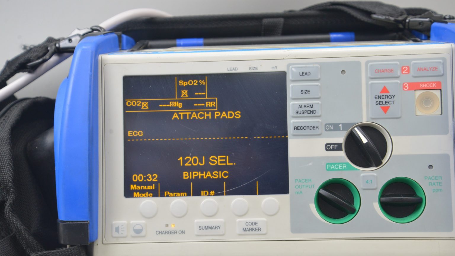 Zoll M Series BiPhasic Defibrillator Monitor with Pacer and Battery ...