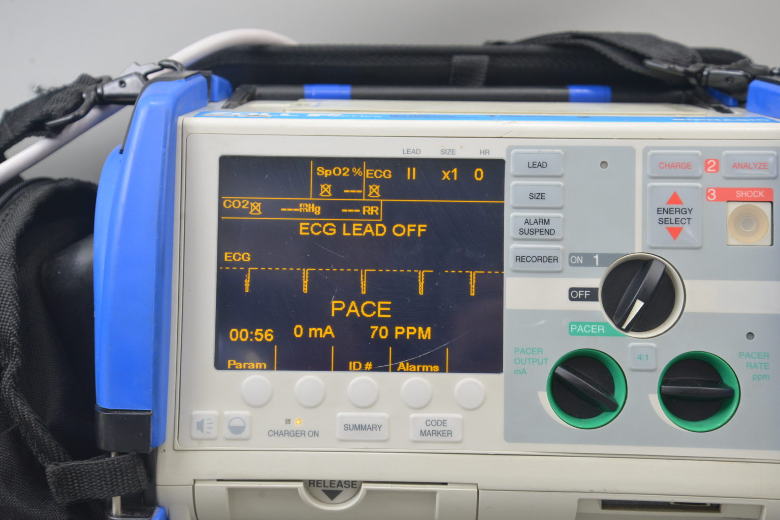 Zoll M Series BiPhasic Defibrillator Monitor with Pacer and Battery ...