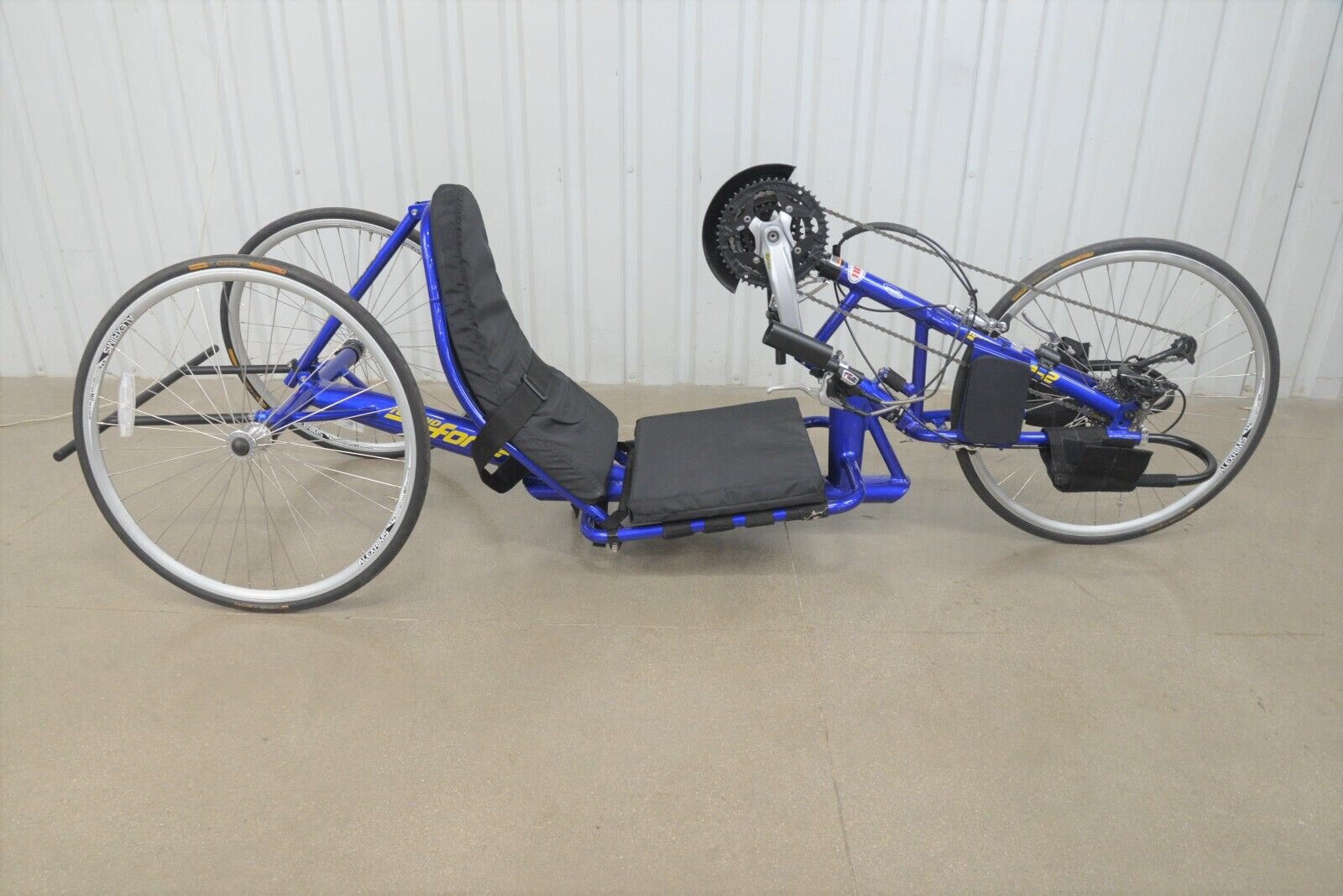 Invacare Top End Force 2 handcycle tricycle 27 speed FRC2