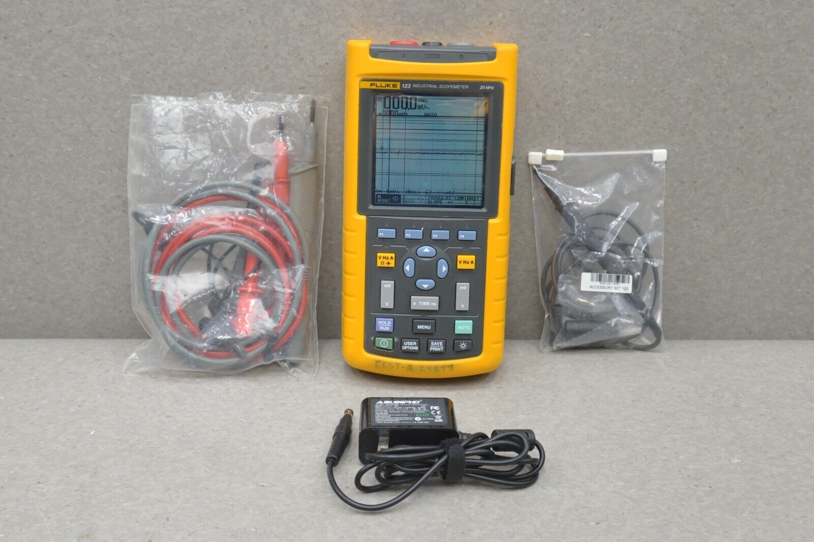 Fluke 123 Industrial Scopemeter 20MHz