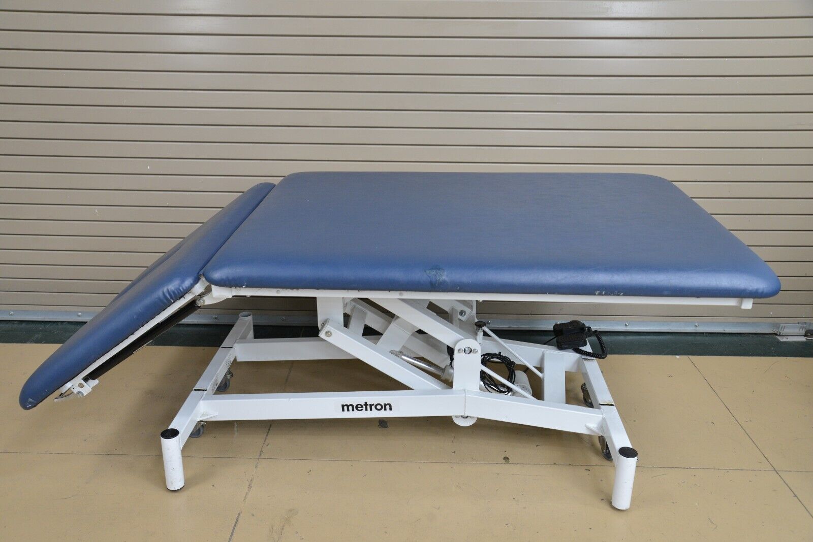 Metron T8565 Euro Nuero Treatment Table with Footswitch – Rhino Trade LLC