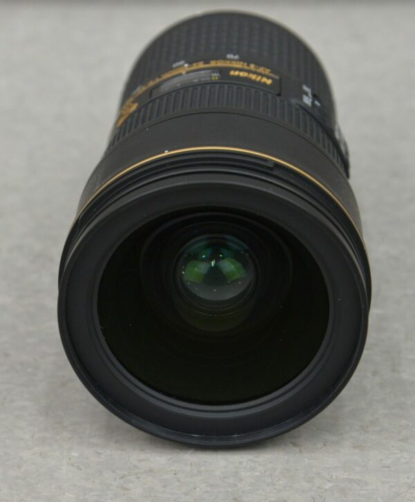 Nikon AF-S NIKKOR 24-70mm f/2.8E ED VR Nano Crystal Coat Aspherical Lens