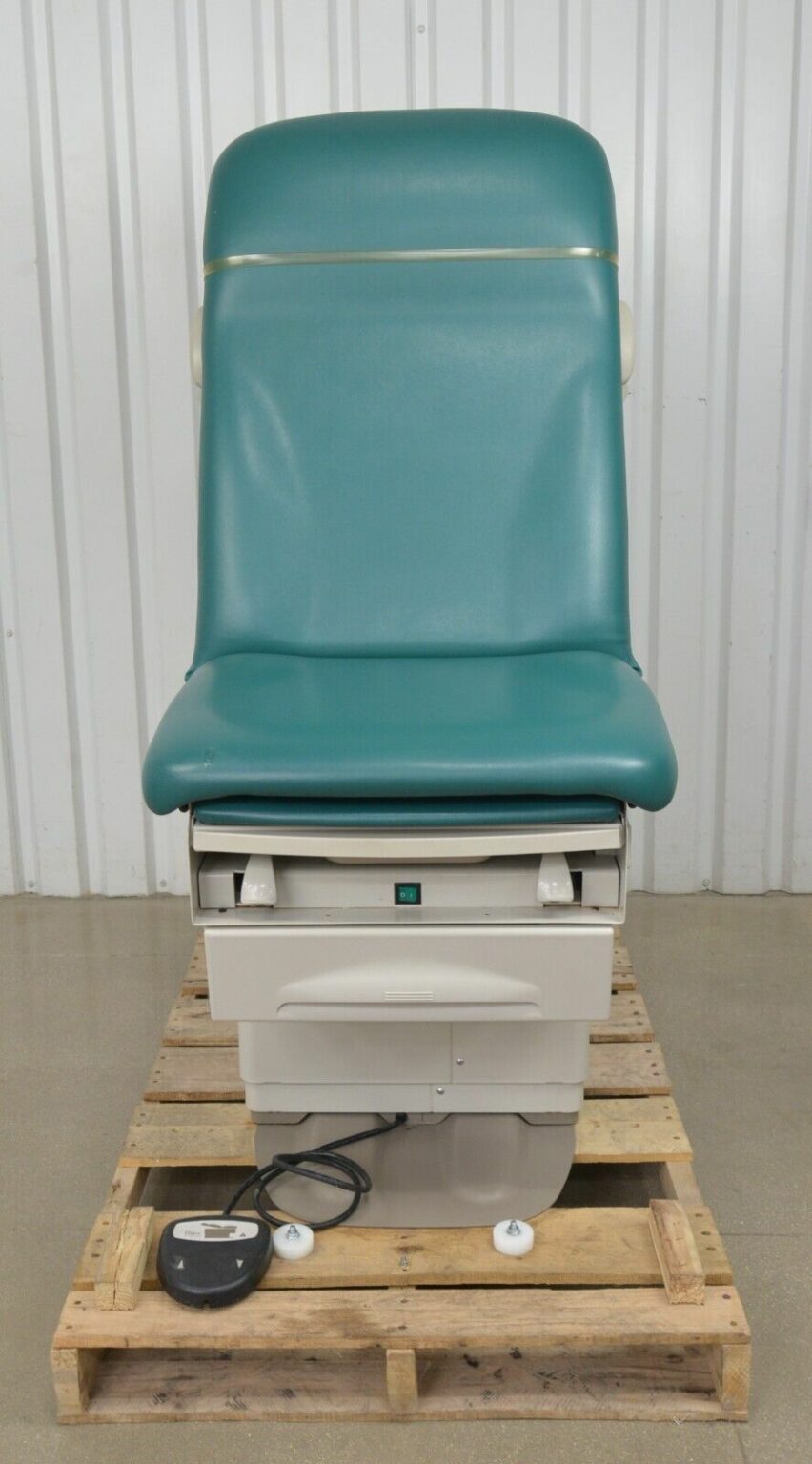 Midmark Ritter 222-008-203-4 Barrier Free Power Examination Chair w ...