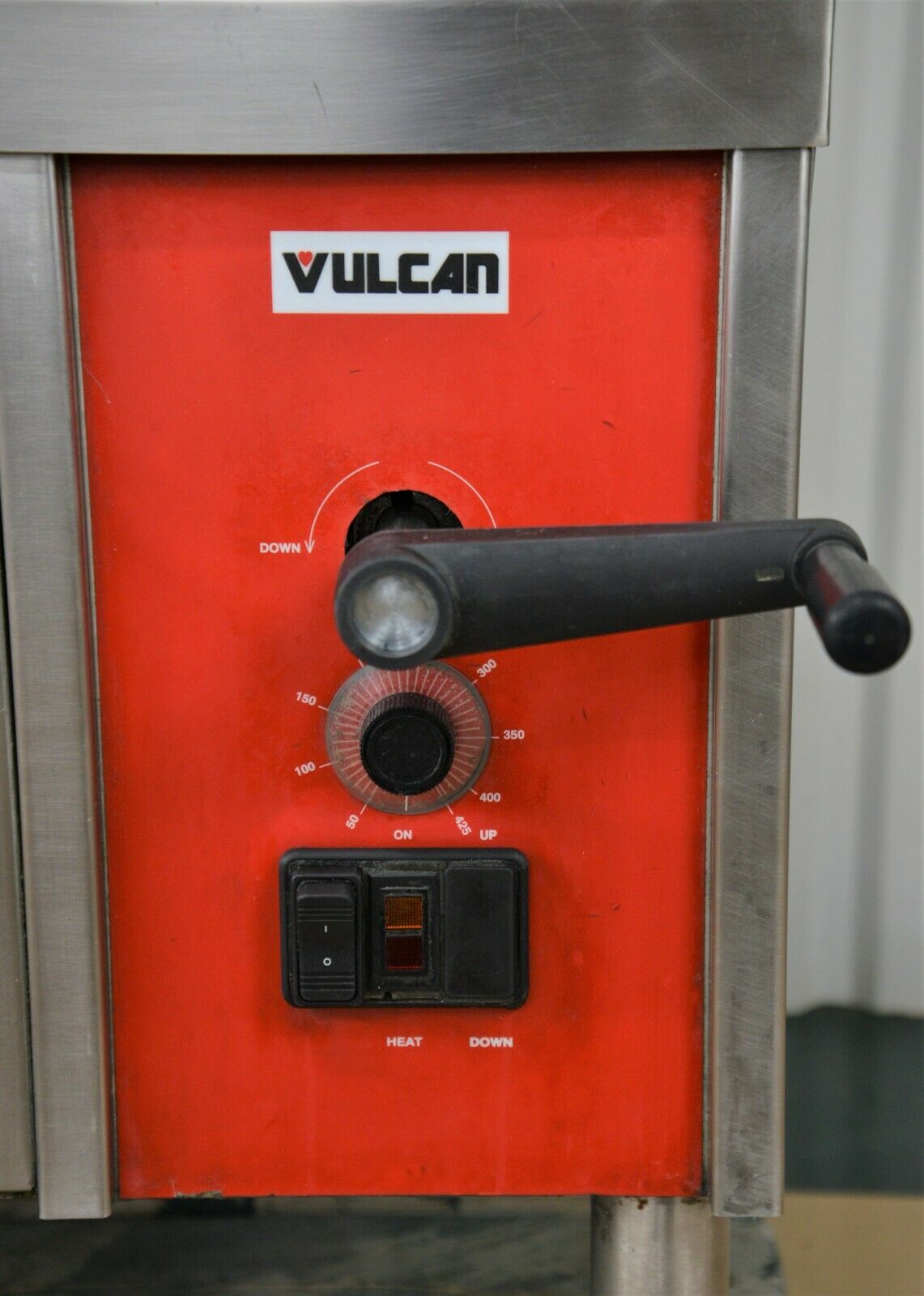 Vulcan VG40 Natural Gas 40 Gallon Manual Tilt Braising Pan / Tilt Skillet -  120,000 BTU