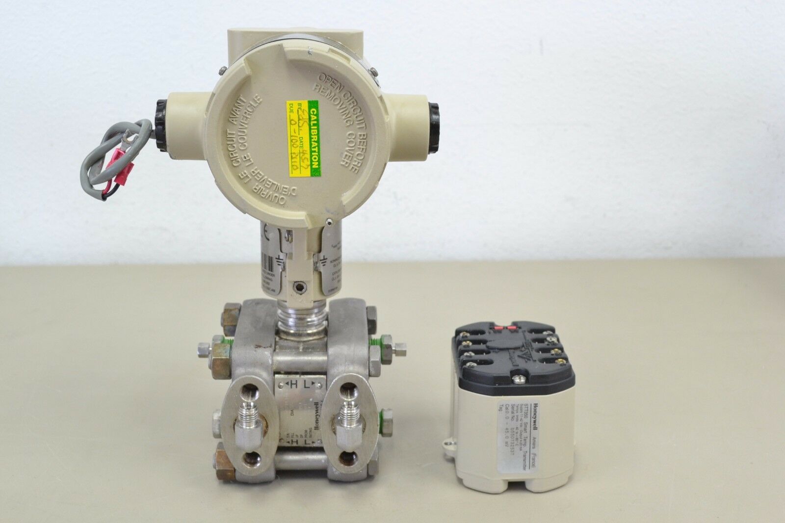 Honeywell ST3000 Transmitter STD130E1A & STT350 Digital Temp