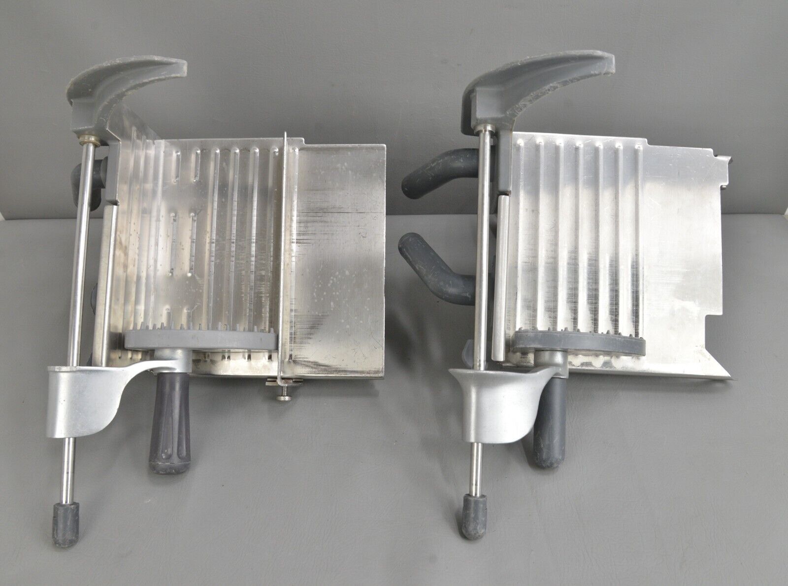 https://www.rhinotradellc.com/wp-content/uploads/imported/6/Lot-of-4-Hobart-Carriage-Tray-for-AutomaticManual-Commercial-Deli-Meat-Slicer-185745109976-2.jpg