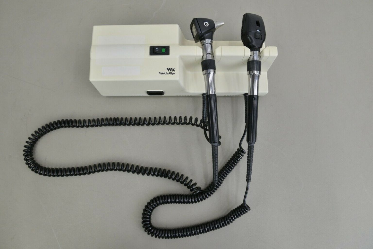 Welch Allyn 767 Series Wall Transformer w/ 25020 Otoscope & 11710