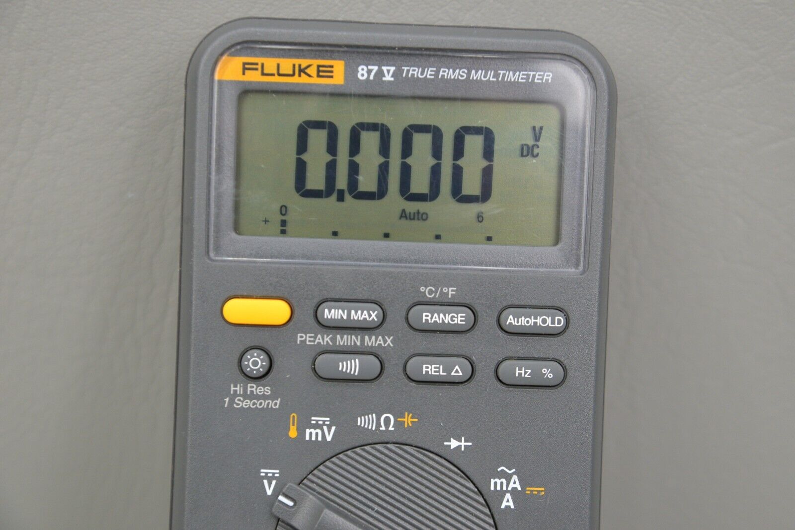 Fluke 87 III True RMS Digital Multimeter