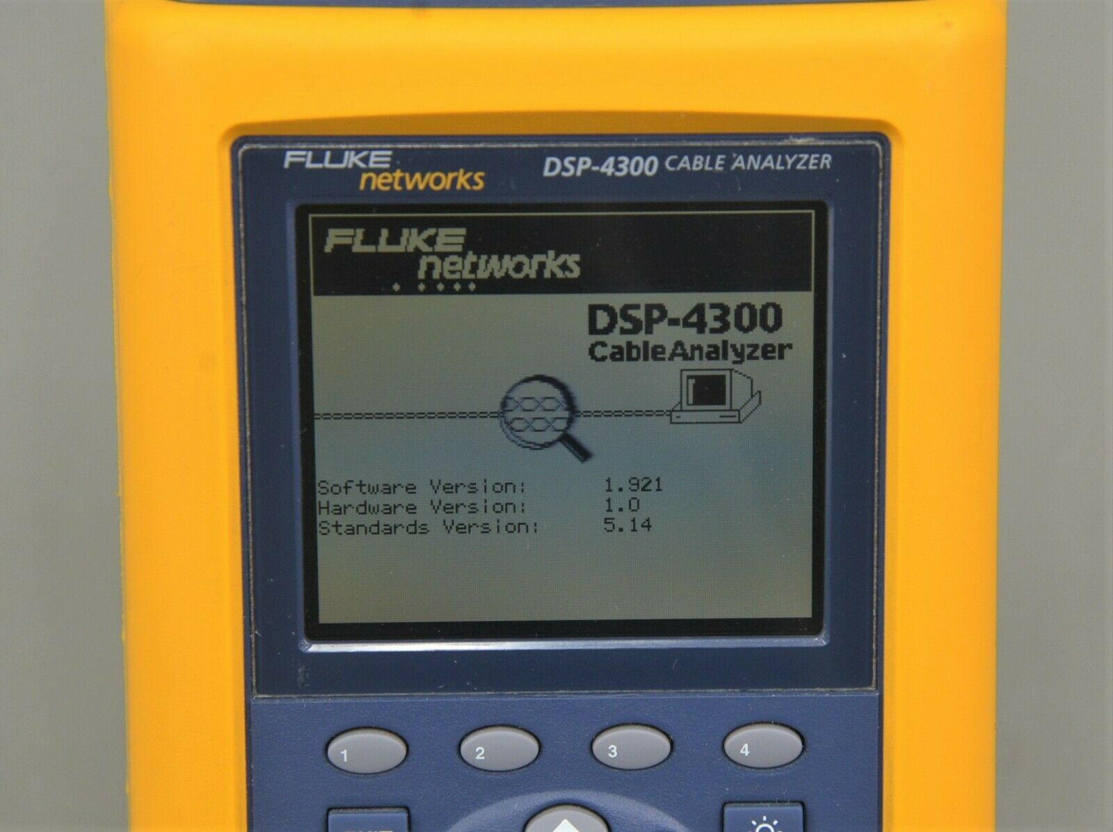 Fluke Networks DSP-4300 Cable Analyzer & DSP-4300SR Smart Remote w/  Accessories