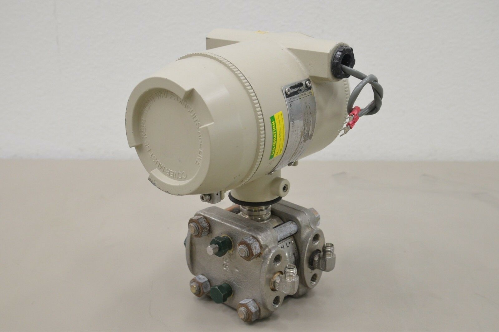 Honeywell ST3000 Transmitter STD120-E1H and STT350 Digital Temp