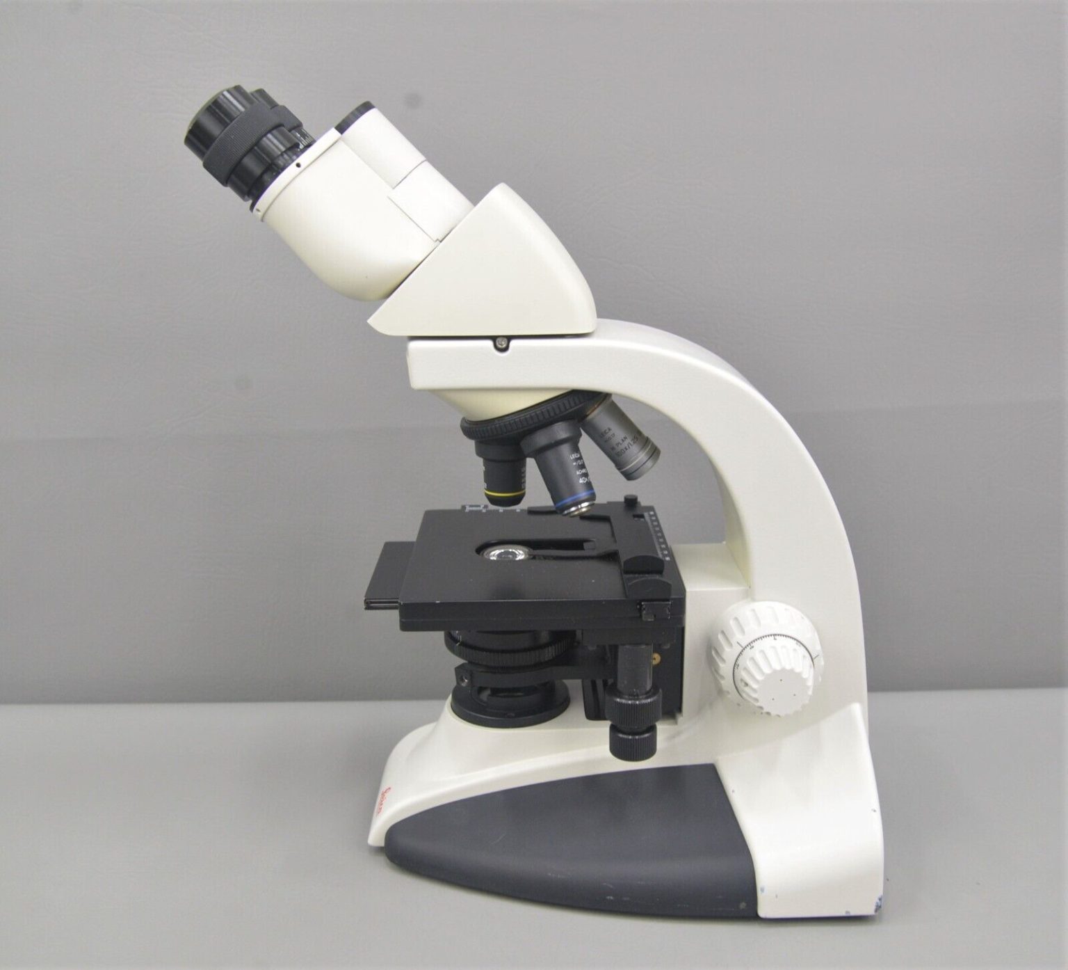 Leica DME Upright Compound Binocular Microscope w/ 4x 10x 40x 100x ...