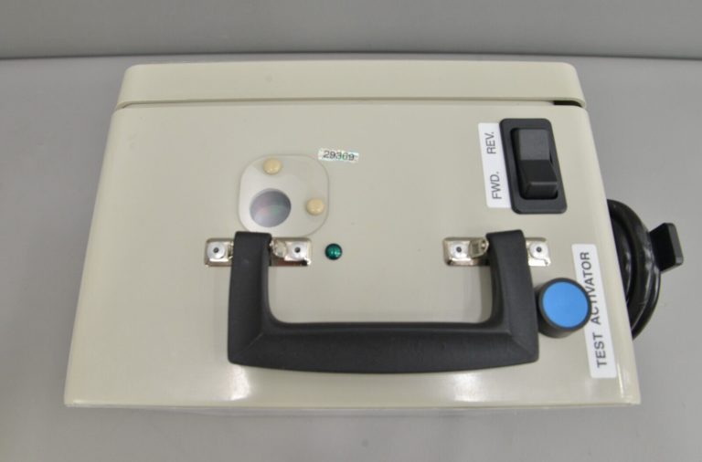 stereo-optical-co-optec-900-color-vision-tester-w-carry-case-rhino-trade-llc